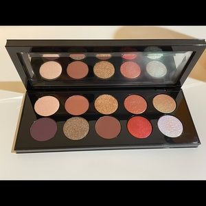 Brand new Pat McGrath. New used.